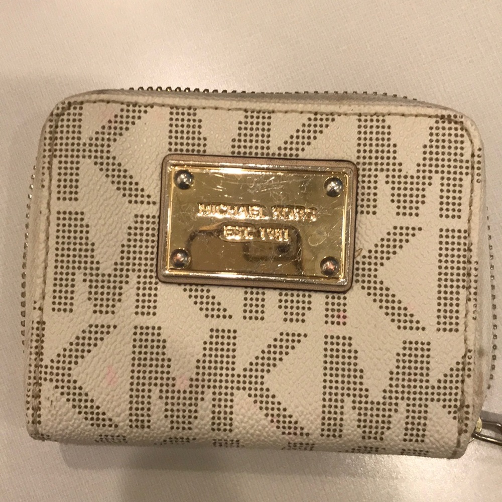 Michael kors bi fold wallet